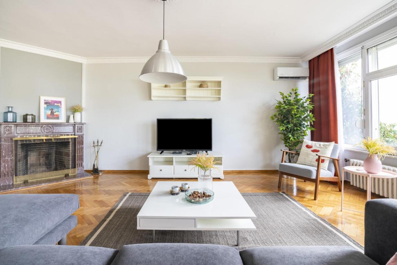 Spacious Flat Near Caddebostan Coast Apartment Истанбул Екстериор снимка