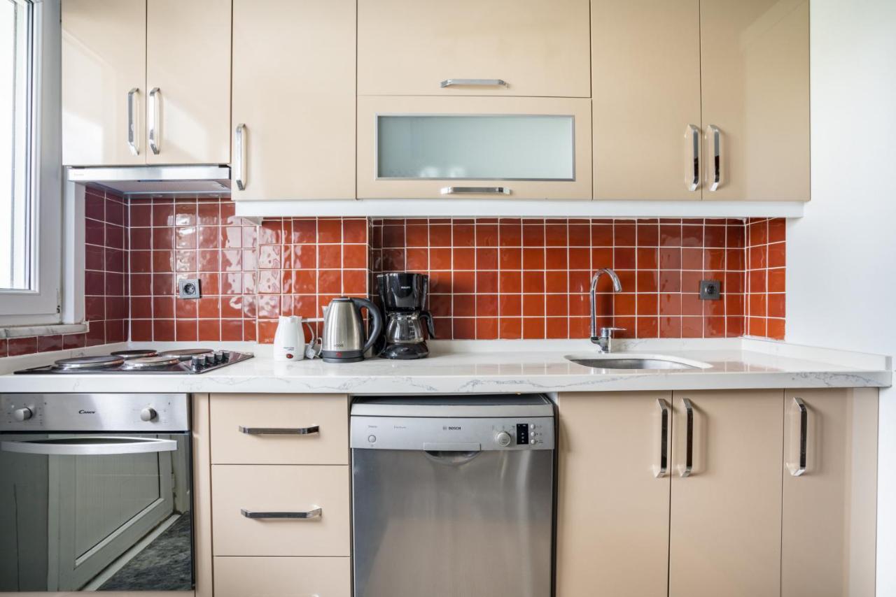 Spacious Flat Near Caddebostan Coast Apartment Истанбул Екстериор снимка